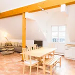 Elise Apartment