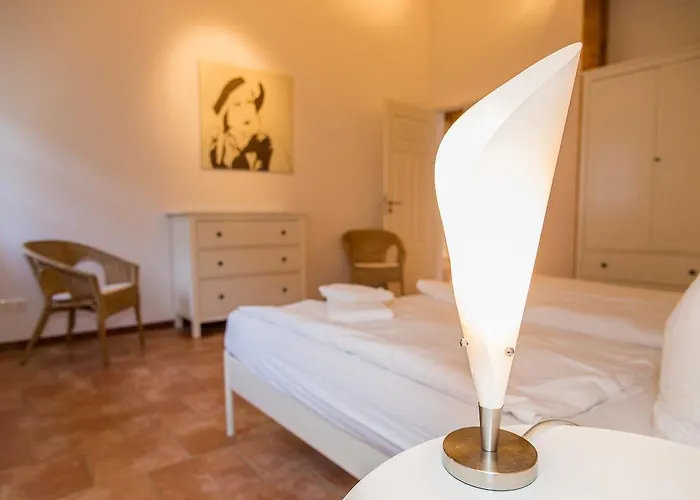 Elise * באד שאנדאו